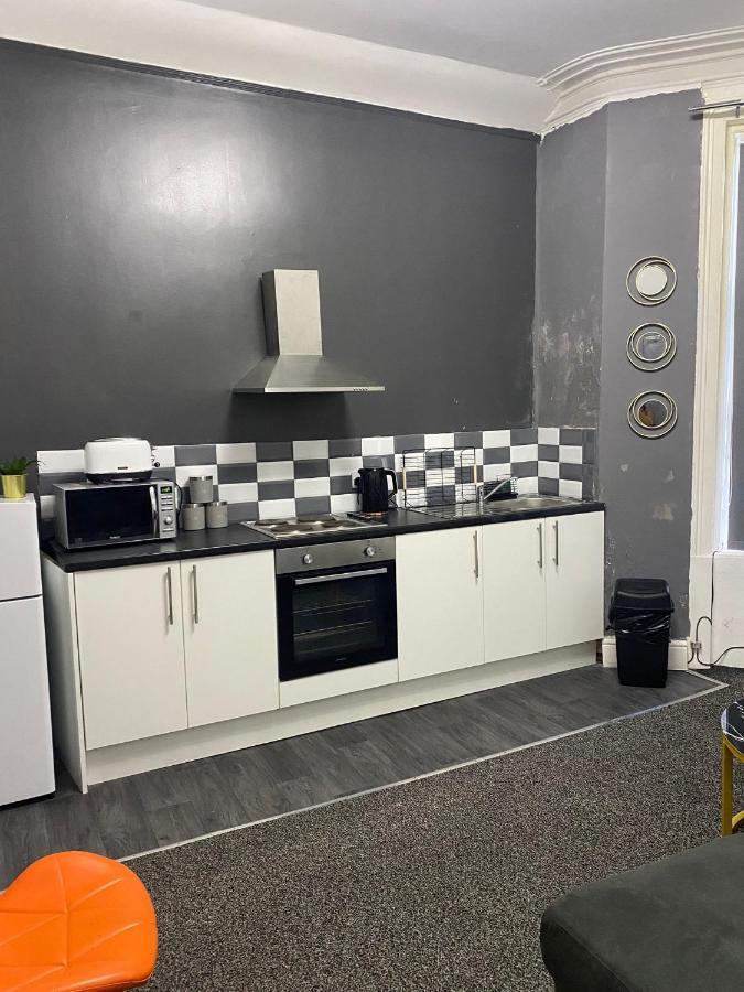 Black Ocean Holiday Apartments 블랙풀 외부 사진