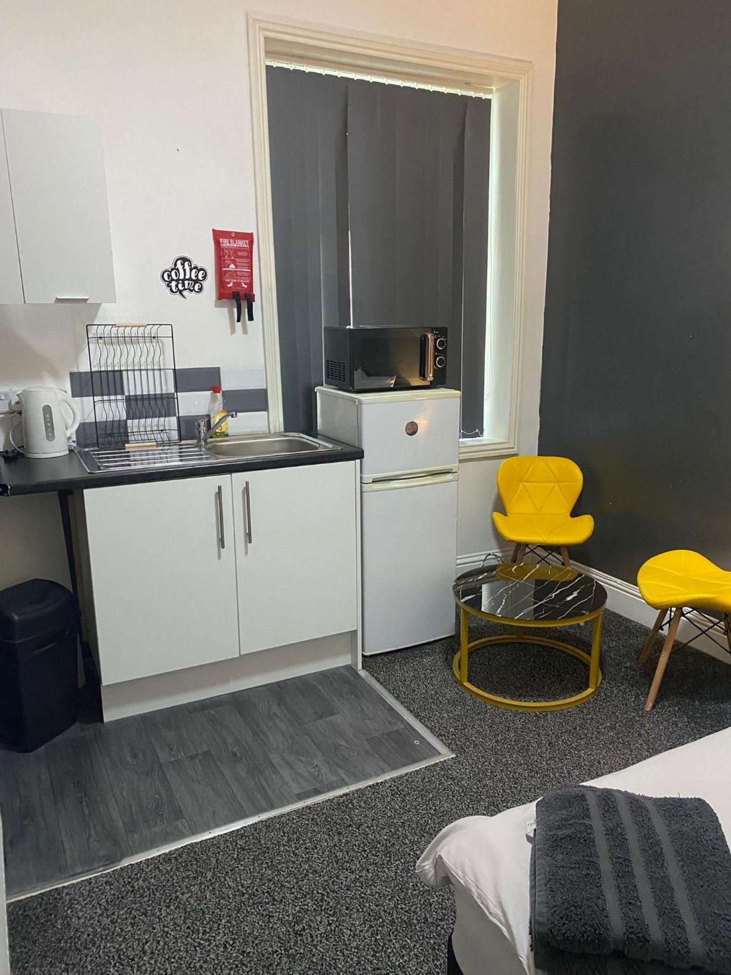 Black Ocean Holiday Apartments 블랙풀 외부 사진